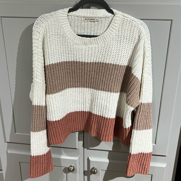 Moon & Madison Striped Cropped Sweater large - Picture 1 of 8